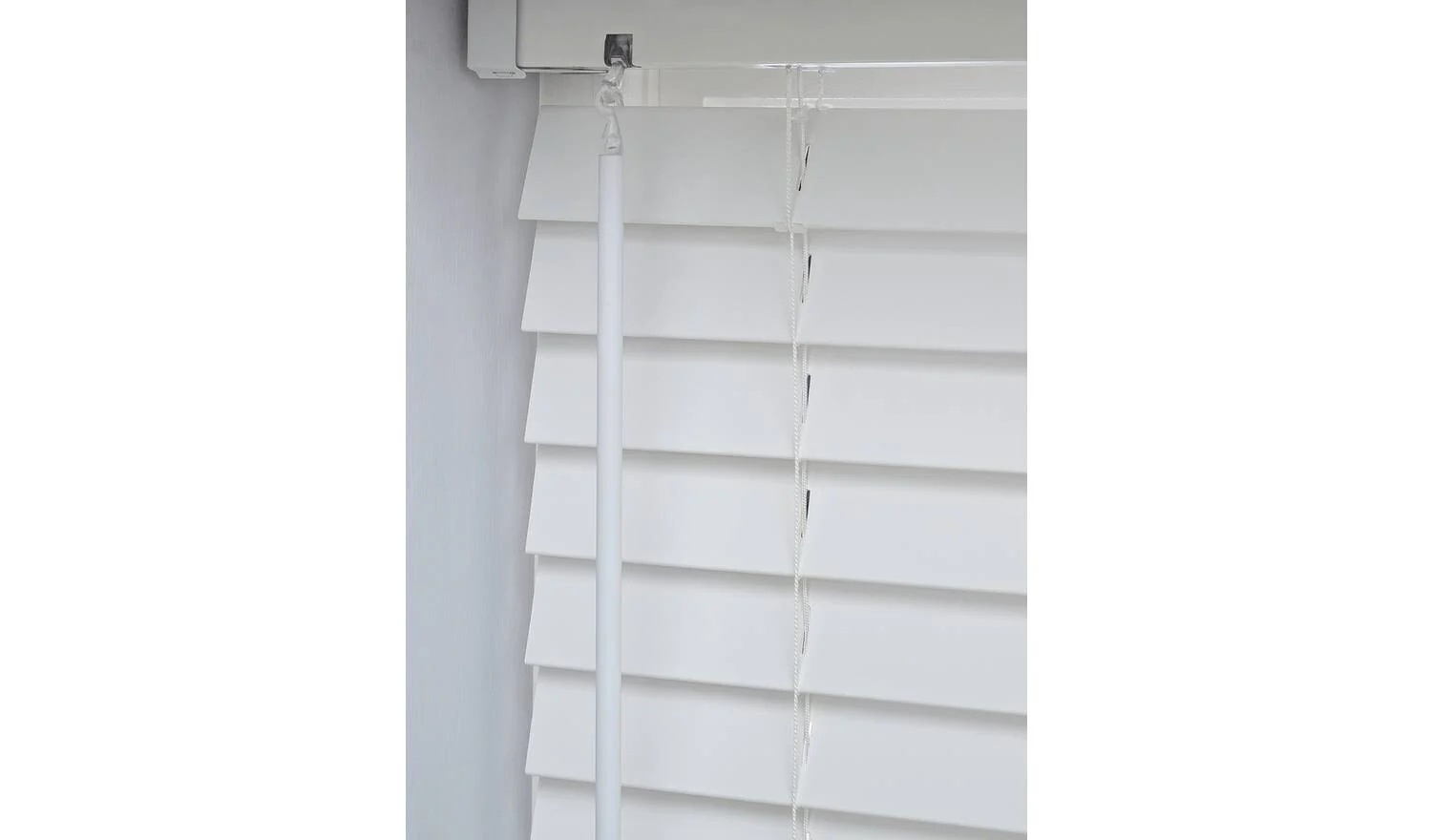 25mm Faux Wooden Venetian Blind White 150x160cm Window Treatment Privacy - Image 6