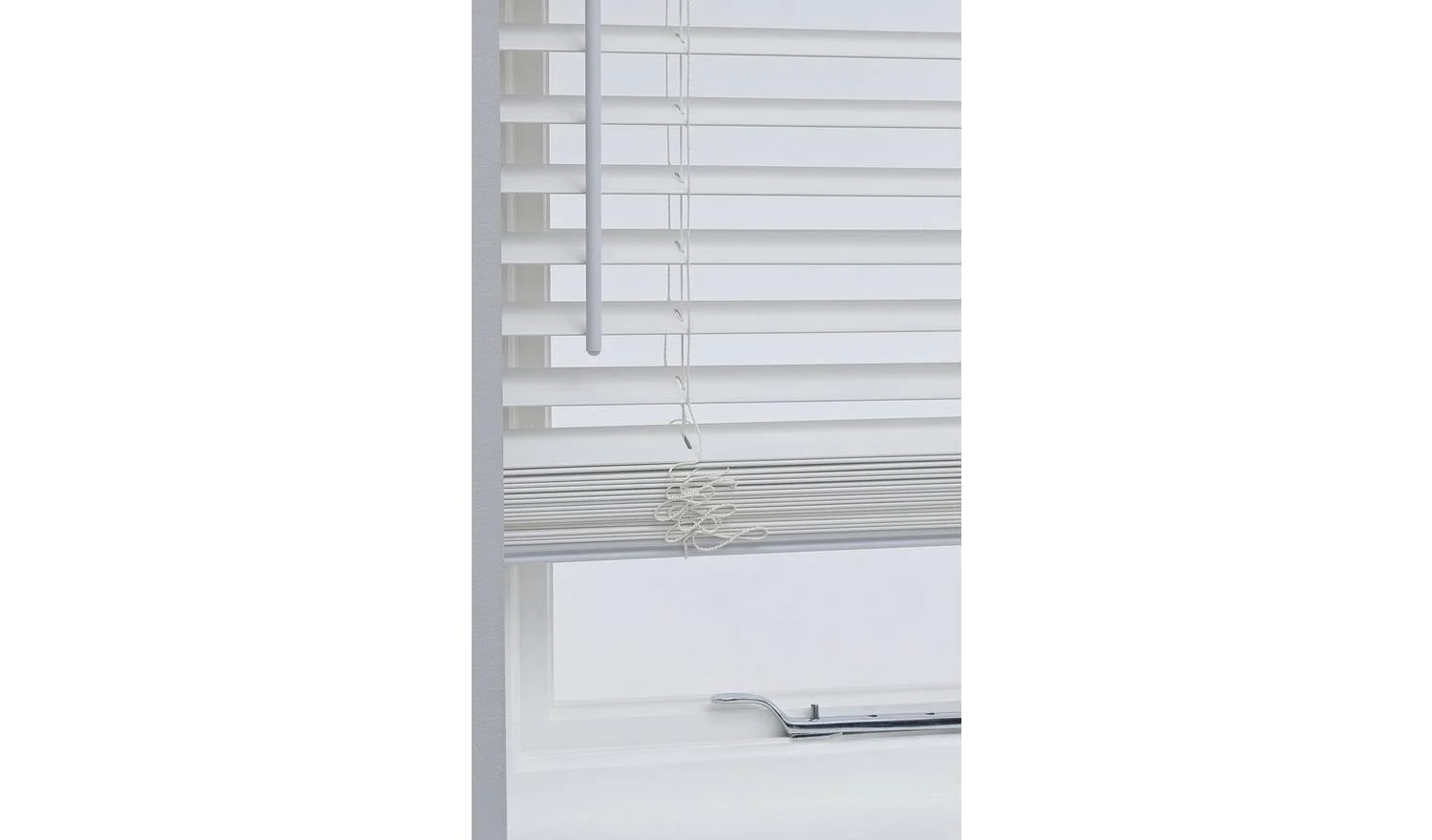 Faux Wood White 25mm Slat Venetian Blind - 120x160cm - Image 3