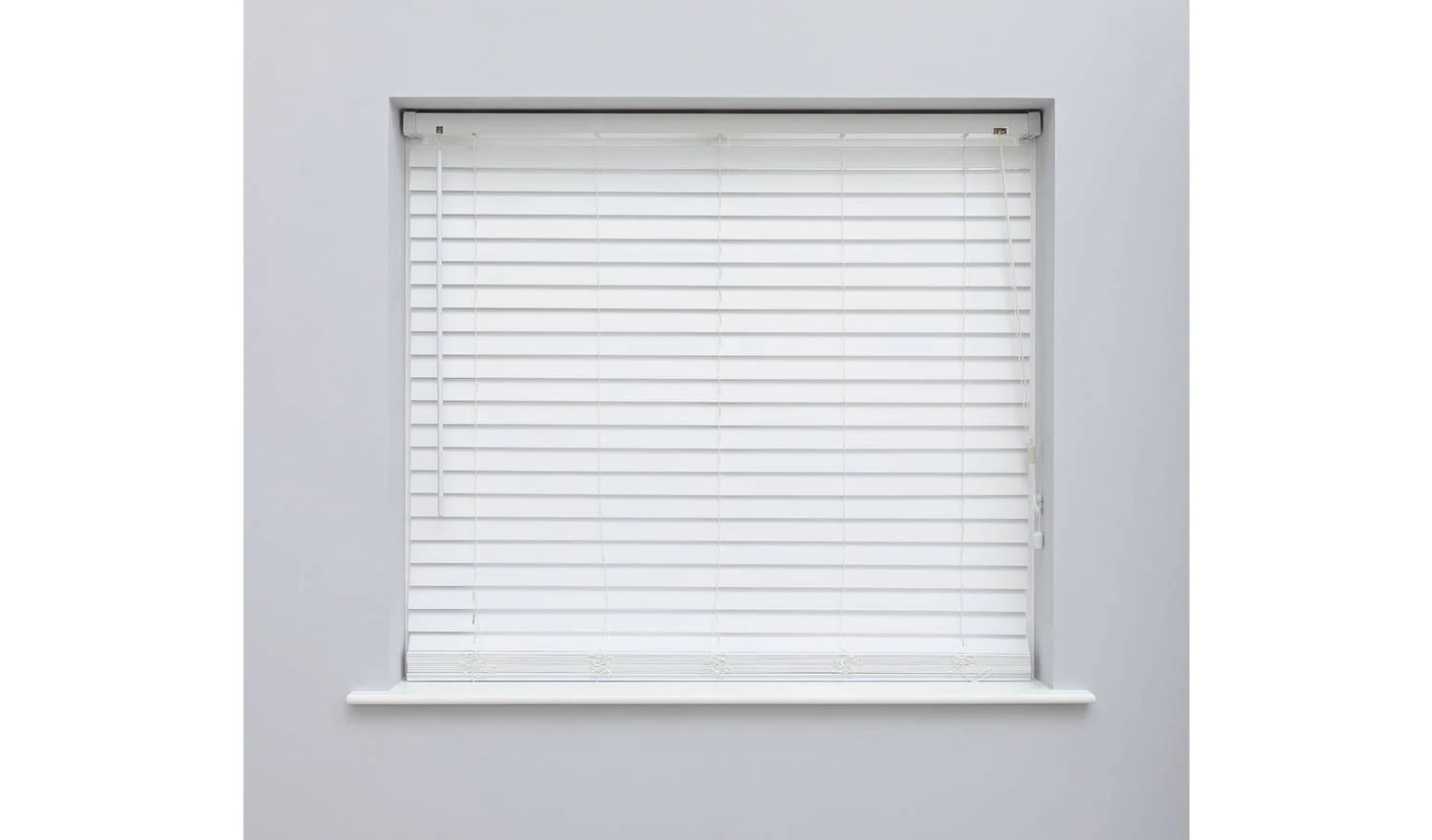 Faux Wood White 25mm Slat Venetian Blind - 120x160cm - Image 4