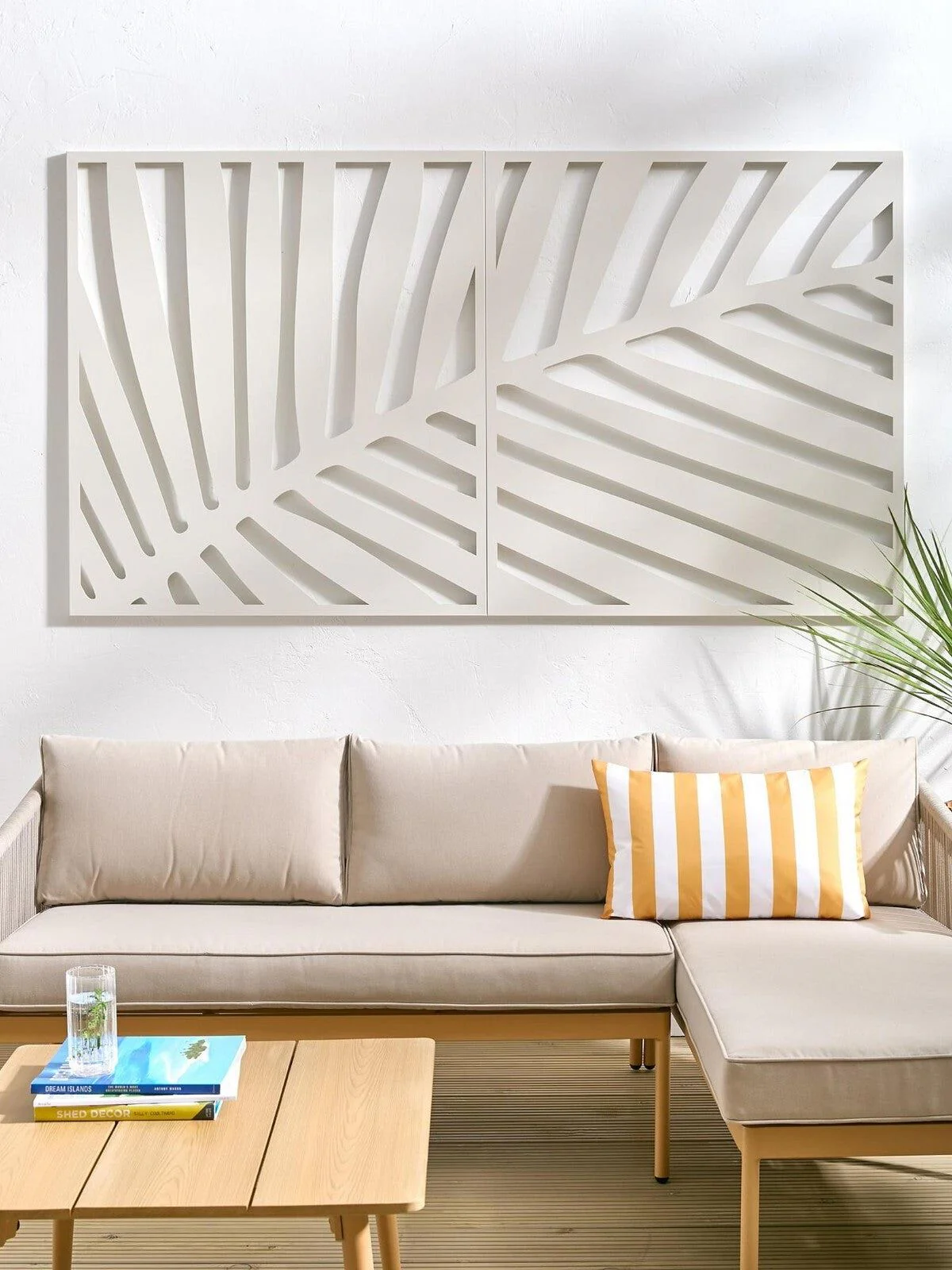 Horizontal Metal Garden Screen Leaf Wall Mounting  Cream