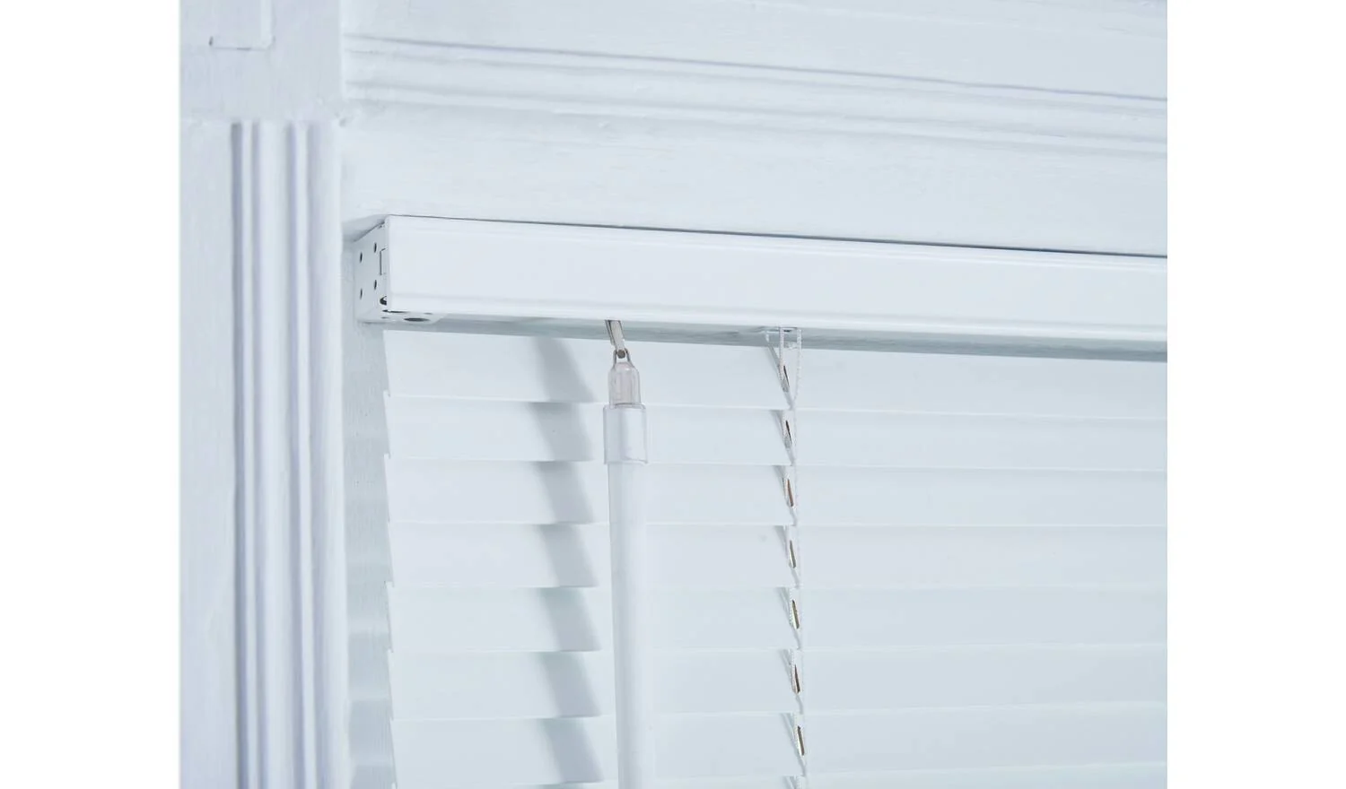 Little Black Book 25mm Basswood White Venetian Blind 160x160cm Window Treatment - Image 3