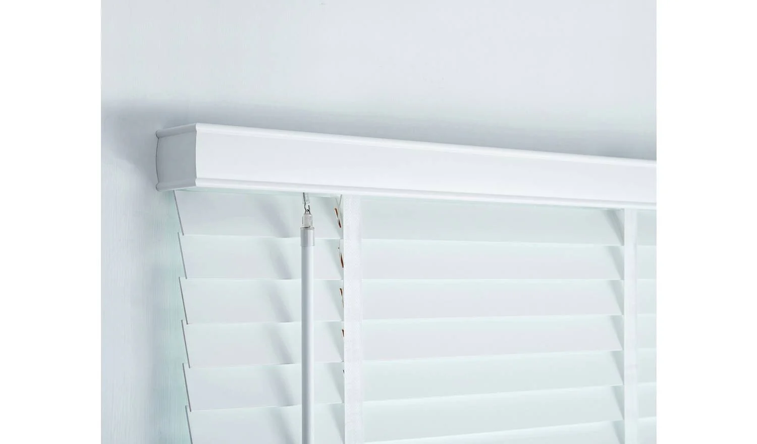 Little Black Book 50mm Basswood White Venetian Blind 145x160cm Privacy - Image 4