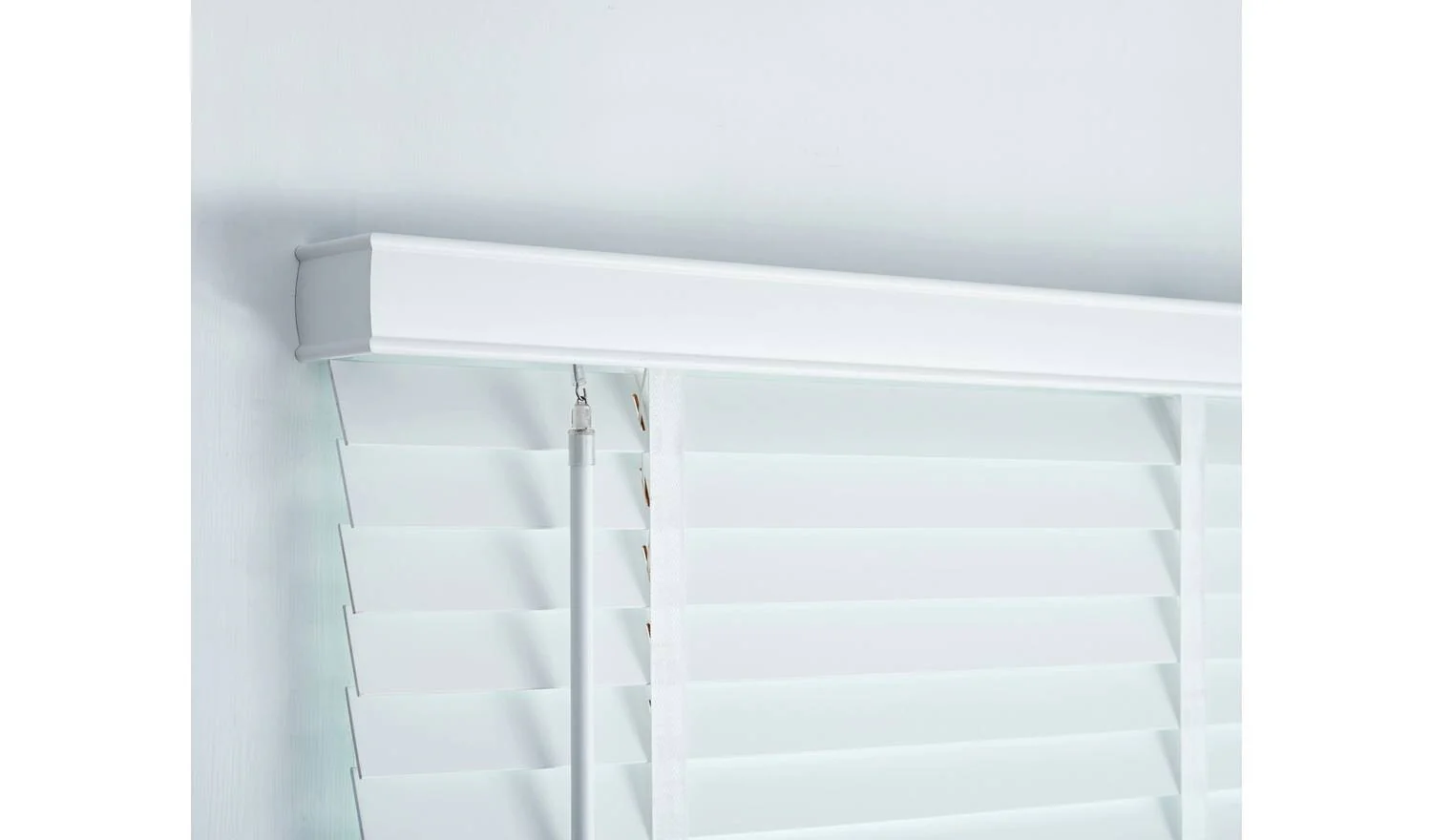 Little Black Book 50mm Venetian Blind W140xL160cm White Window Treatment - Image 3