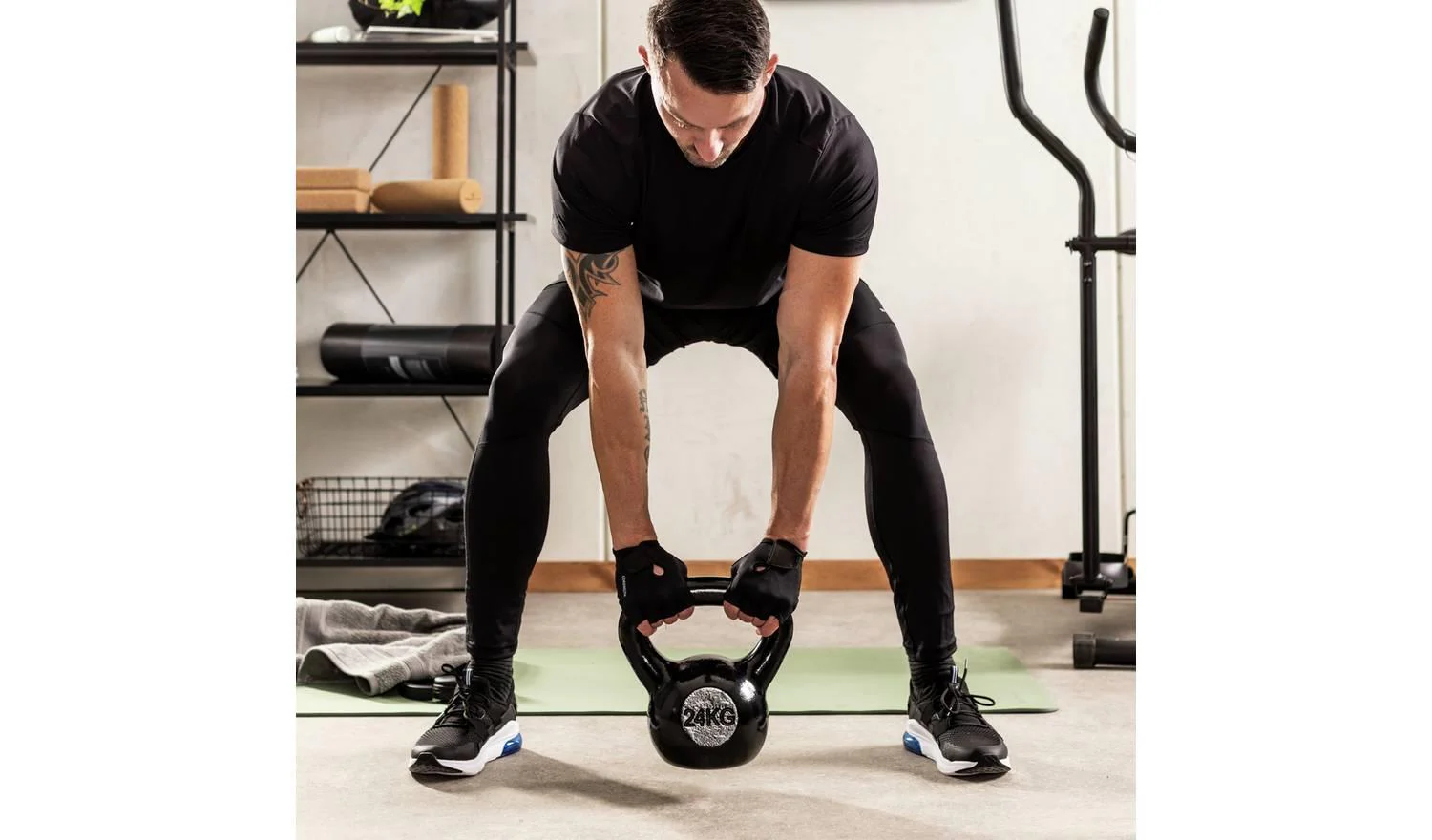 Pro Fitness 24kg Cast Iron Kettlebell Black Home Gym - Image 2